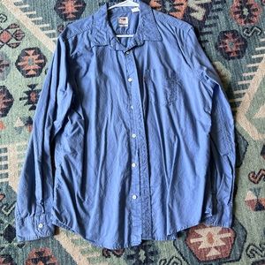 Levi’s long sleeve button up. Large. Light Blue